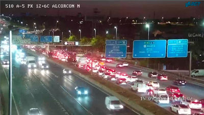 Tráfico complicado con retenciones kilométricas en las entradas a Madrid