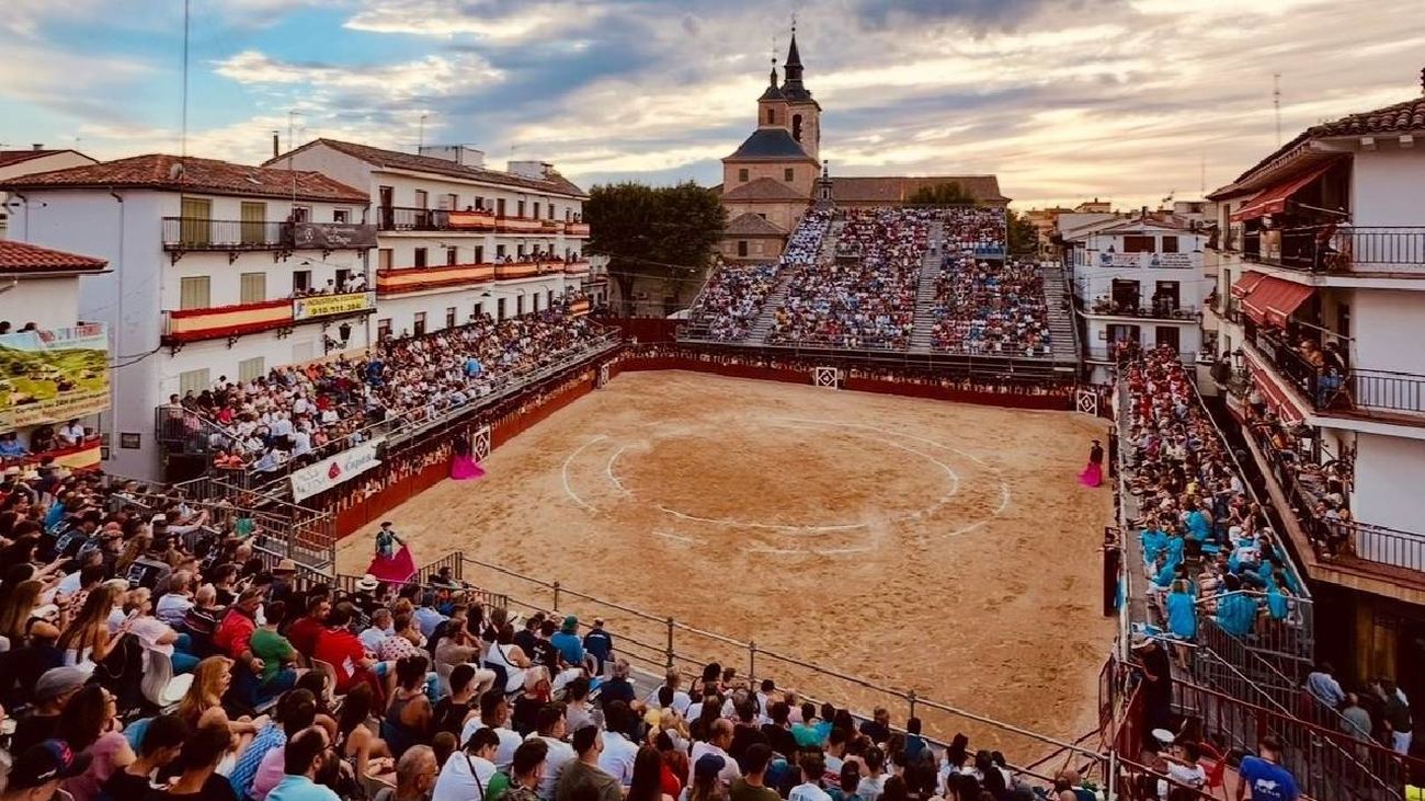 Herido grave por asta de toro durante una capea en Arganda del Rey: recibió una cornada de 35 centímetros y dos trayectorias