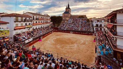 Herido grave por asta de toro durante una capea en Arganda del Rey: recibió una cornada de 35 centímetros y dos trayectorias