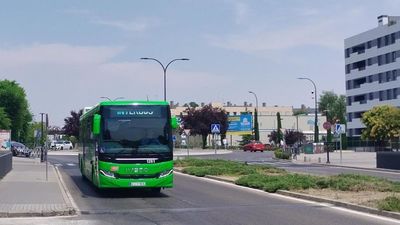 Se estrena una línea de autobús que conecta el barrio Tempranales de Sanse con Madrid