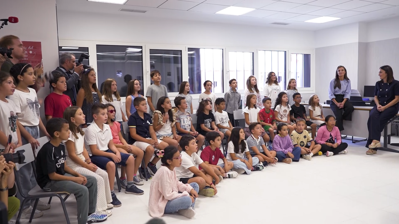 Una vuelta al cole especial con la visita de la Reina Letizia