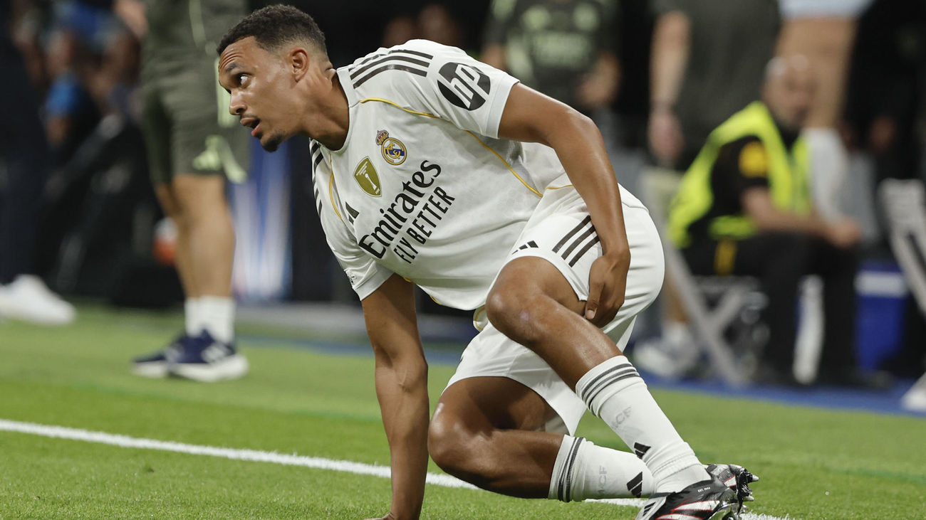 Alexander-Arnold, entre 6 y 8 semanas de baja