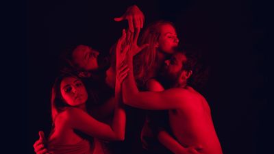 'Los amores feroces' inaugura la temporada del Teatro de La Abadía