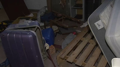 Vecinos de Barajas denuncian inseguridad debido a la ocupación de un antiguo edificio industrial