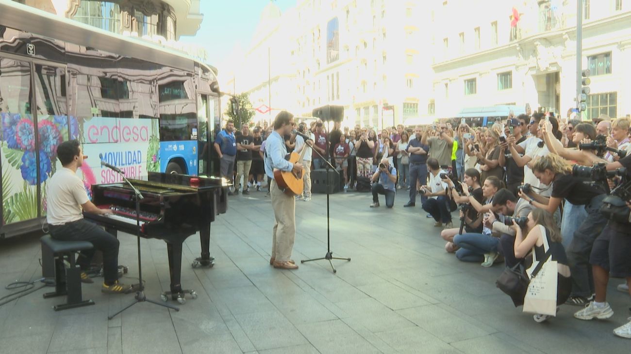 Habrá autobuses eléctricos gratuitos para asistir al festival  'El Jardín de las Delicias' en la Ciudad Universitaria