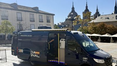 Los vecinos de San Lorenzo de El Escorial podrán obtener el DNI y el pasaporte al instante