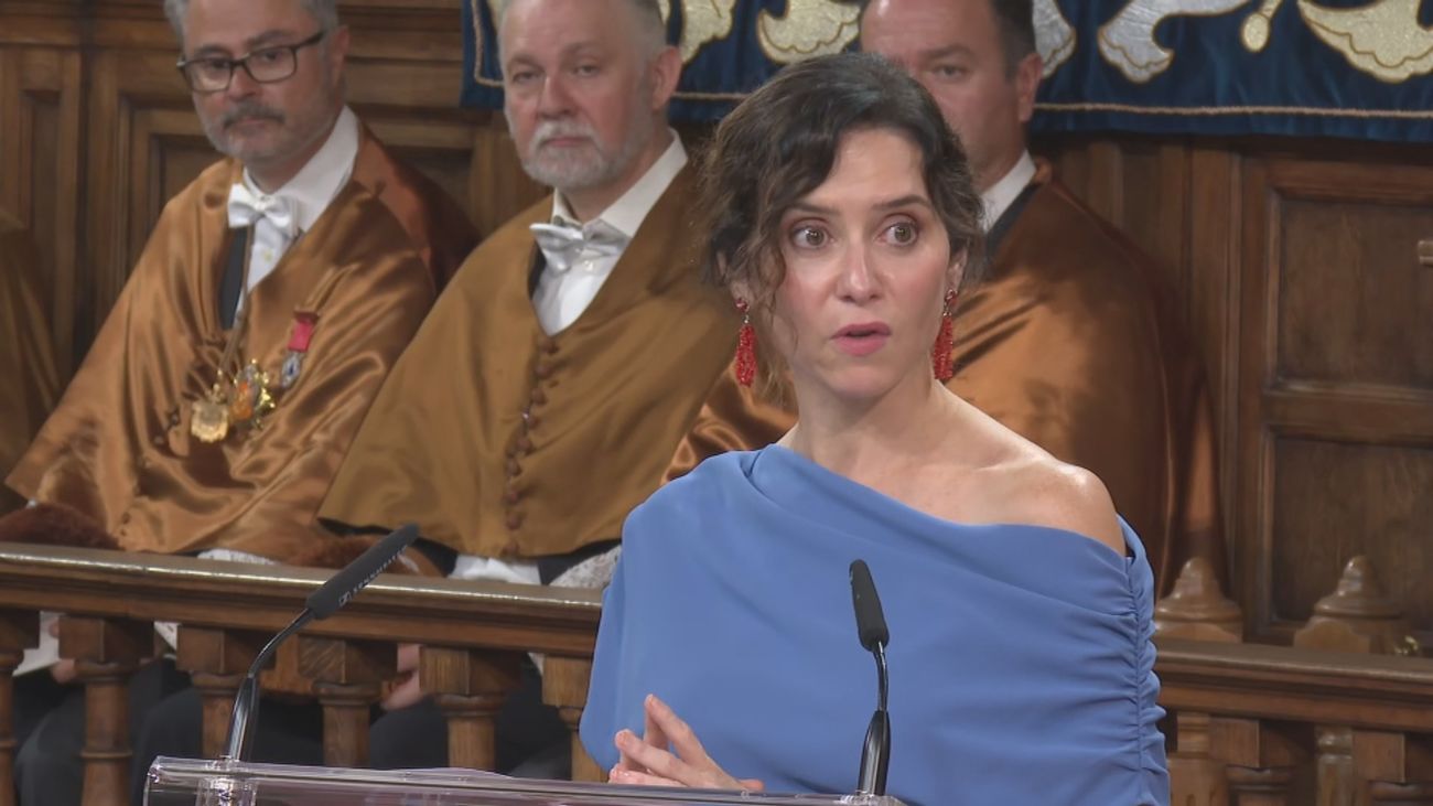 Ayuso pide a la Universidad evitar la "politización"