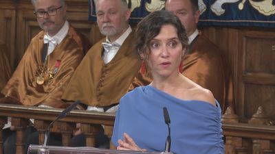 Ayuso pide a la Universidad evitar la "politización"