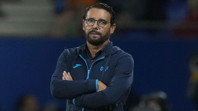 Tensión en el Coliseum, pitos para Bordalás