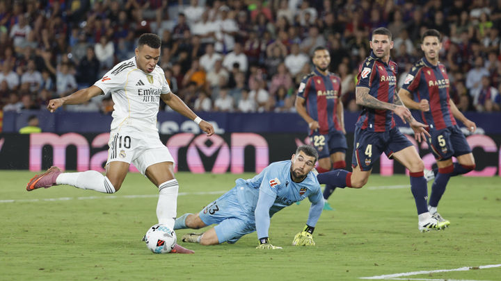 Mbappé ante el Levante / EFE