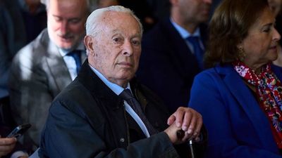 Curro Romero, ingresado en el hospital tras sufrir una neumonía