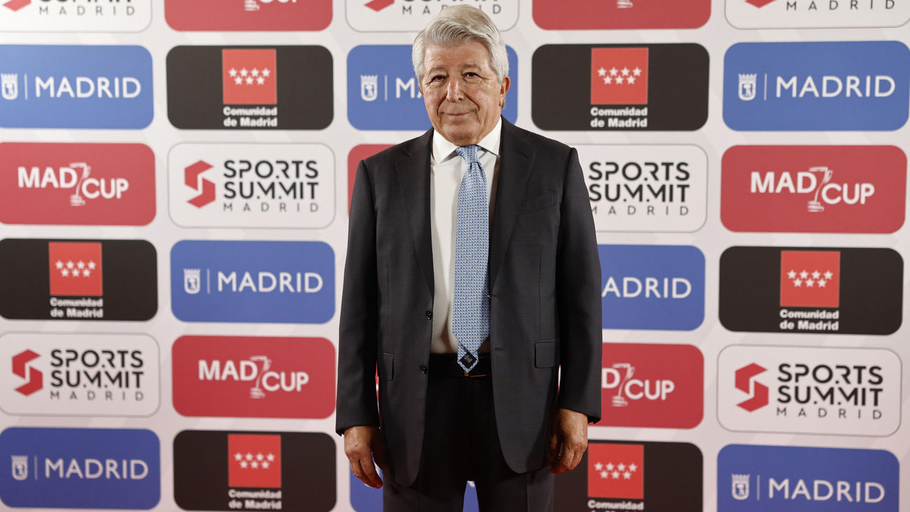 Cerezo da el apoyo incondicional a Simeone