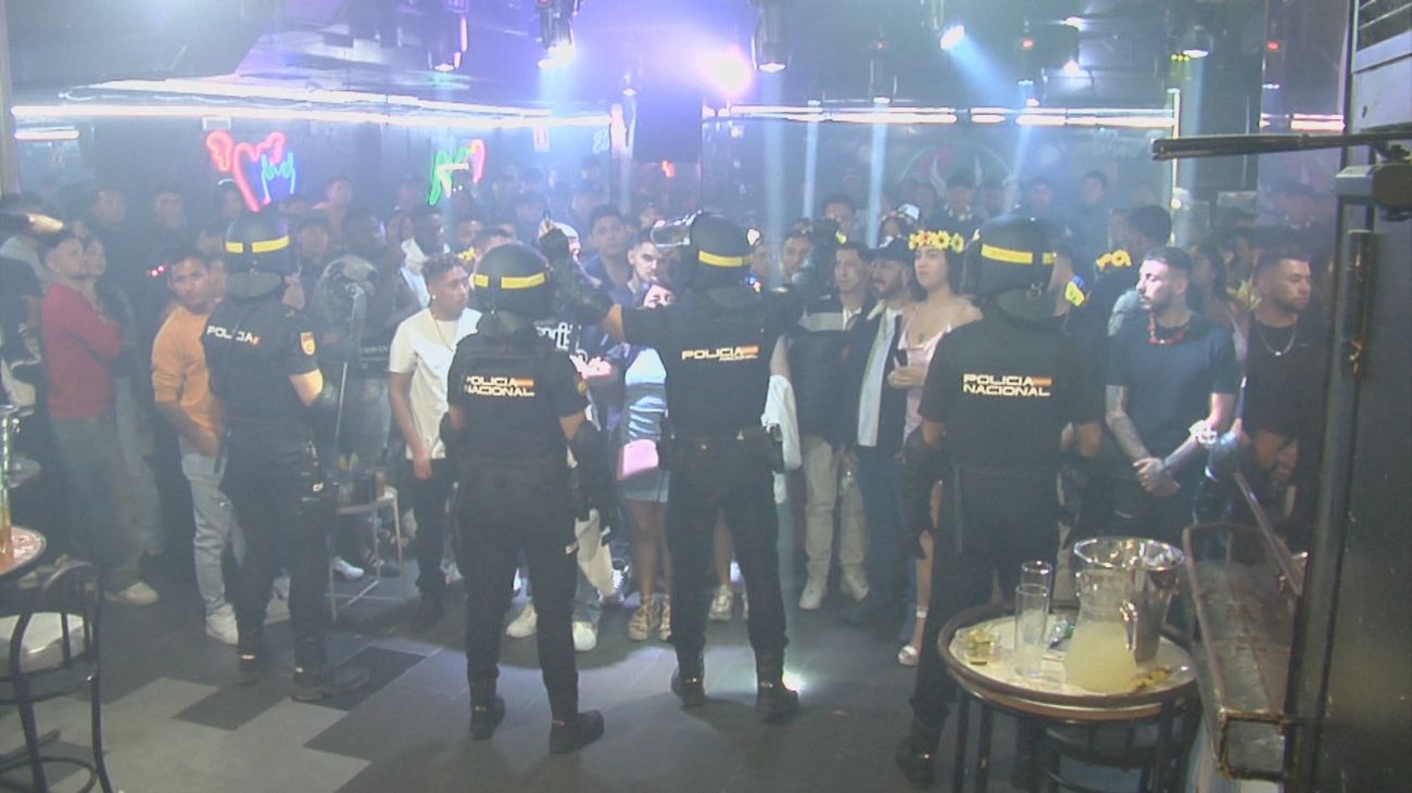 Una macrorredada en una discoteca de Carabanchel termina con 16 detenidos