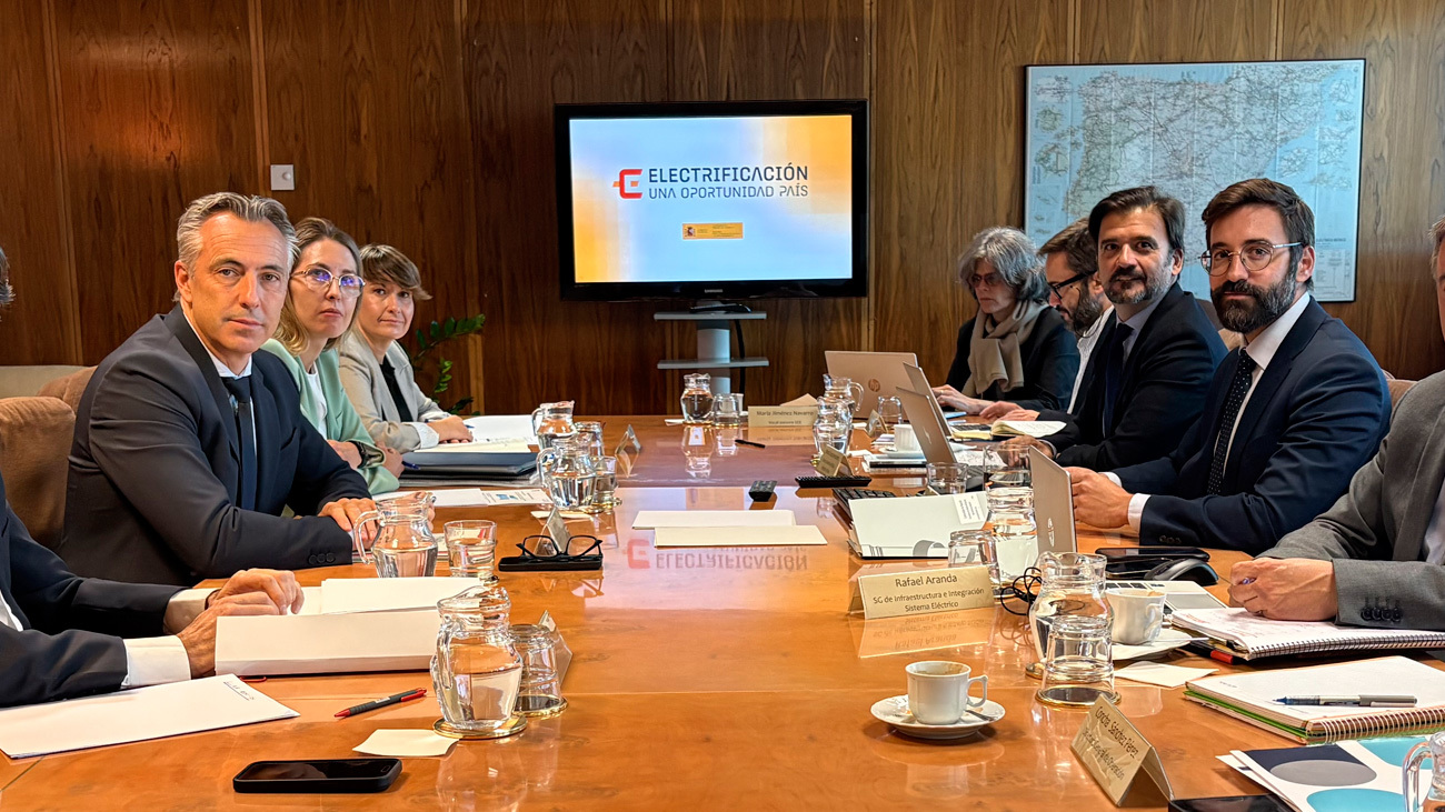 El Gobierno se compromete con Madrid en reforzar la red eléctrica para apoyar  su desarrollo urbanístico