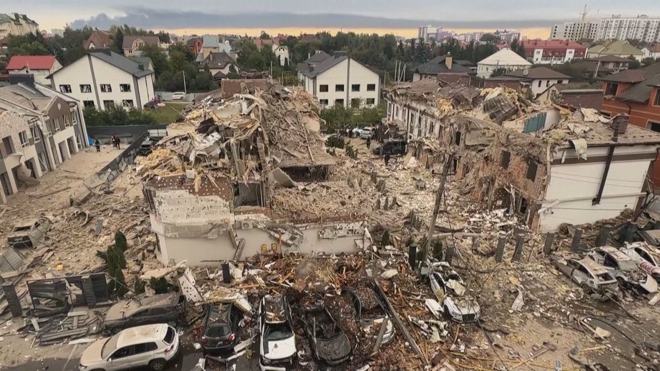 Al menos cuatro muertos en Kiev, entre ellos una niña, en un ataque nocturno ruso con drones