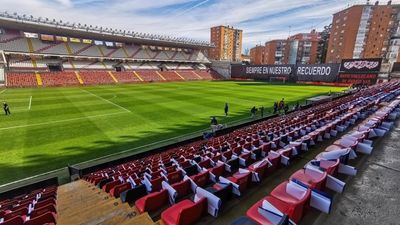 La Comunidad de Madrid estudia ampliar el aforo del estadio de Vallecas