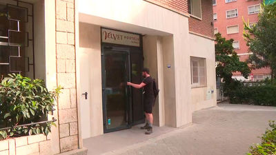 El Ayuntamiento de Madrid dicta orden de cese de actividad del polémico hostal de Parque de las Avenidas