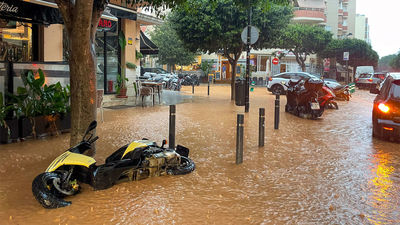 Dos heridos graves por caídas en Ibiza a causa de las fuertes lluvias