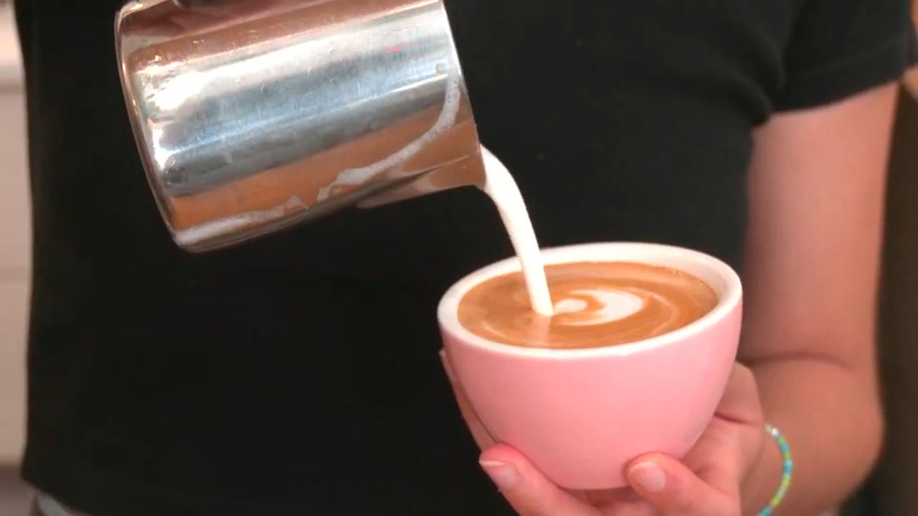 Los españoles bebemos más de 67 millones de tazas de café al día: lo descubrimos en la fábrica Supracafé de Móstoles