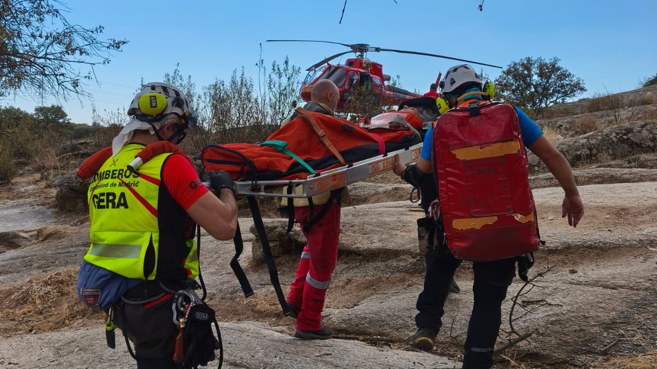Rescatada en Moralzarzal una excursionista tras sufrir un accidente en la Cascada del Covacho