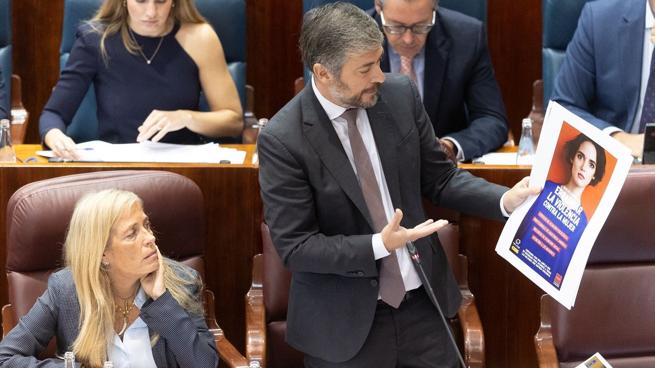 El consejero de la Presidencia de la Comunidad de Madrid, Miguel Ángel García, interviene durante un pleno en la Asamblea de Madrid