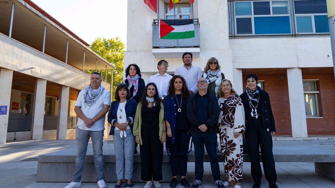 Rivas coloca la bandera de Palestina en su Ayuntamiento