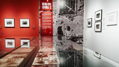 Robert Capa llega al Círculo de Bellas Artes con algunas de su míticas fotos