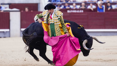 Sebastián Castella, Emilio de Justo y Tomás Rufo frente a los de Victoriano del Río