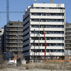 Madrid aprueba su nueva ley de vivienda: más pisos protegidos, edificios más altos y menos trámites desde junio