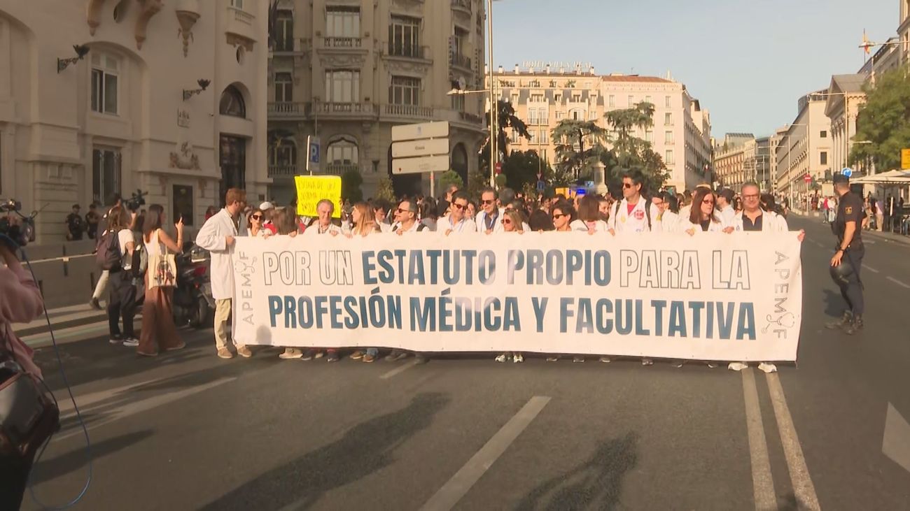 Los médicos vuelven a la huelga contra las condiciones laborales que propone Sanidad