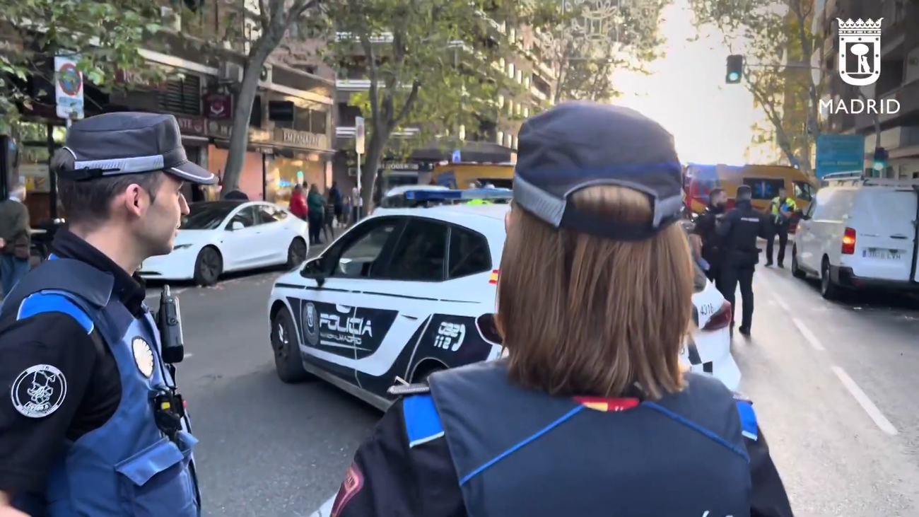 Un atropello doble destroza ambas piernas a una mujer en Carabanchel