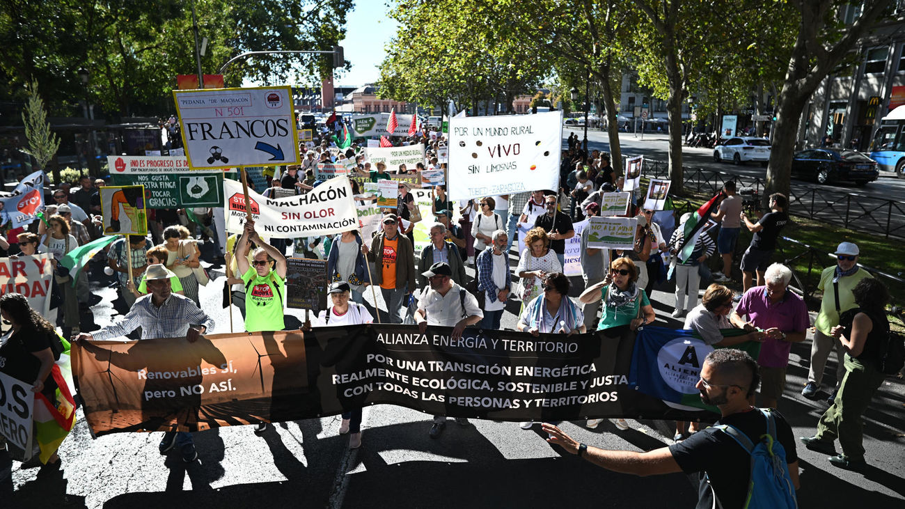Cientos de manifestantes en Madrid contra el abandono del medio rural