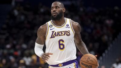 LeBron James anuncia que tomará "la decisión de todas las decisiones"