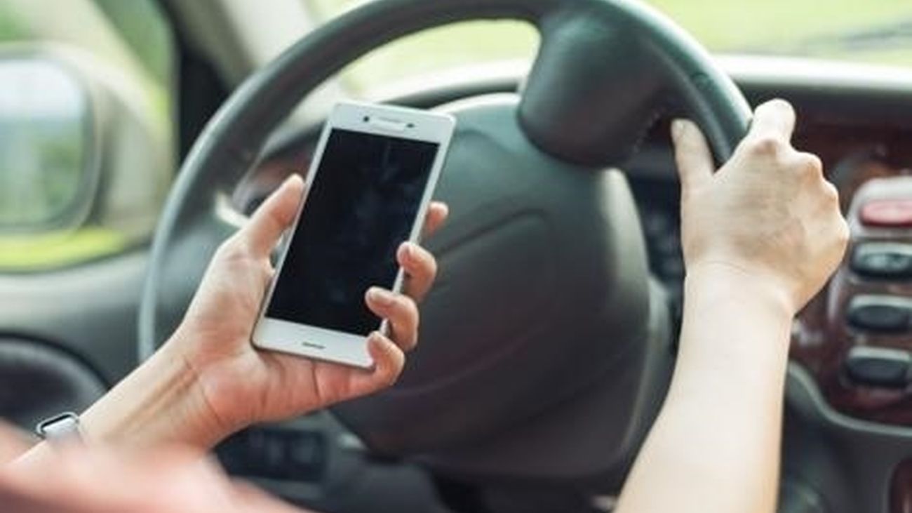 Arranca la campaña de la DGT contra las distracciones al volante