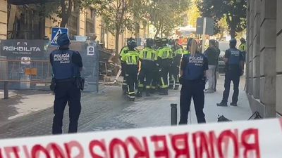 Tres heridos y cuatro desaparecidos en el derrumbe de un edificio en obras en el centro de Madrid