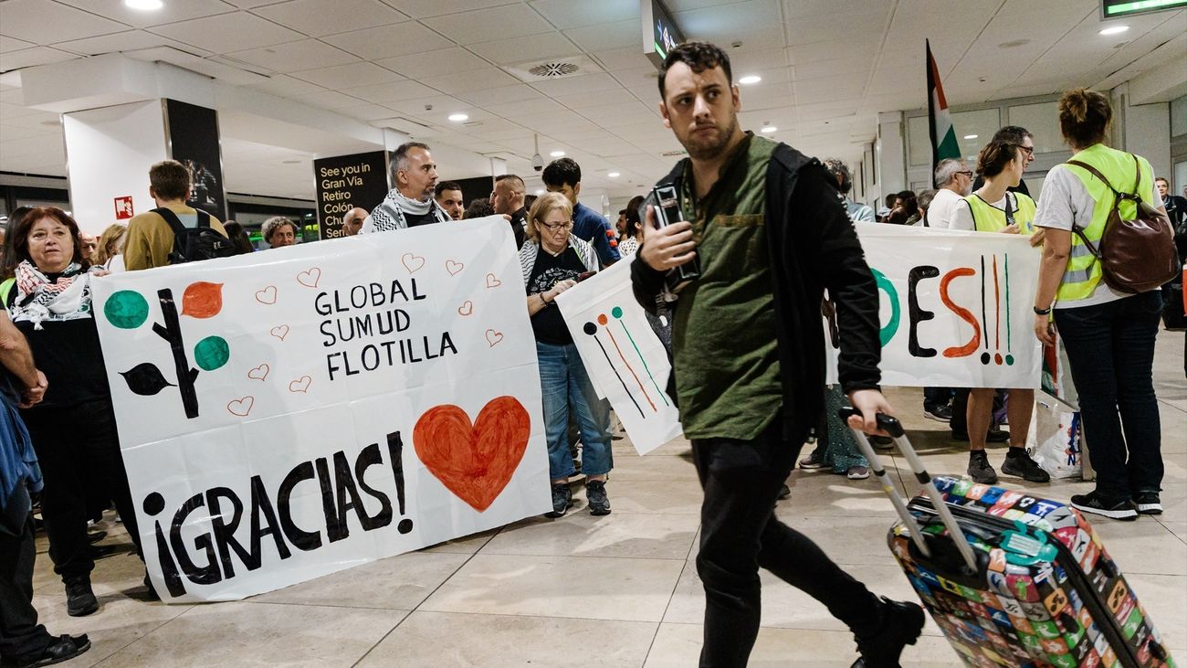 Llegan a España 27 de los 28 activistas de la flotilla de Gaza que aún estaban retenidos en Israel