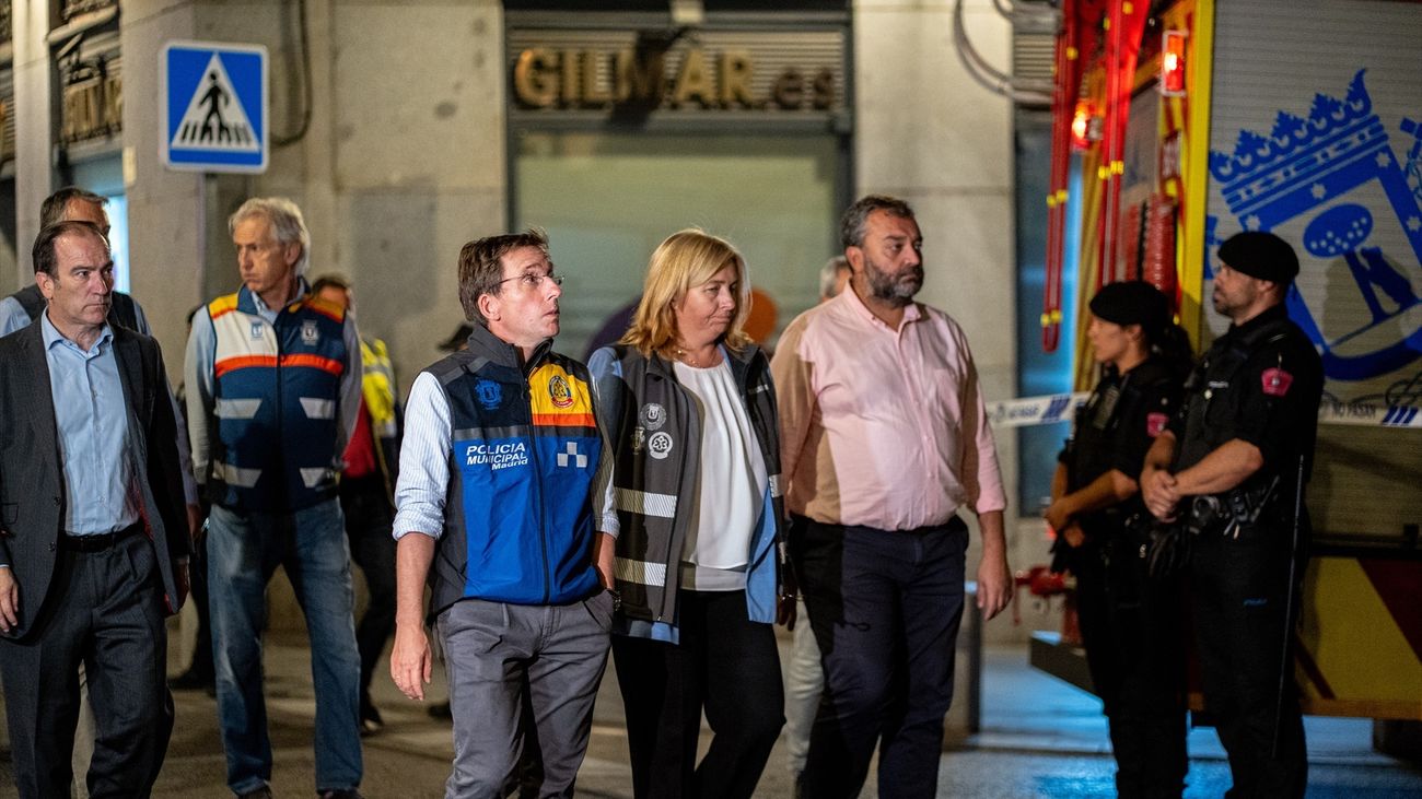 FOTOGALERÍA: Derrumbe de un edificio en la calle Hileras, en el centro de Madrid