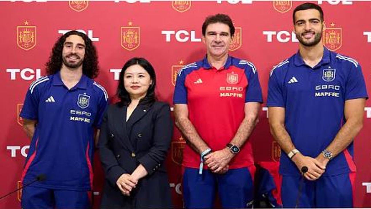 Mikel Merino y Cucurella defienden los cuidados a los jugadores en la Selección