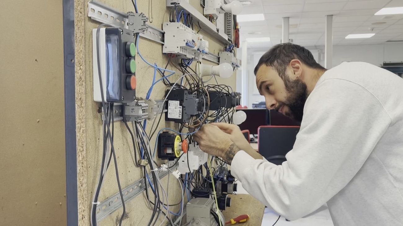 Matrícula gratis para los mejores alumnos de Formación Profesional en Madrid