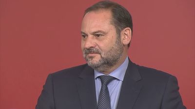 Koldo manejaba una 'caja B' para pagar los encuentros de Ábalos con mujeres, según la UCO