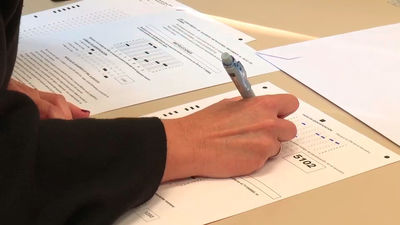 Examen en la Comunidad de Madrid para optar a una de las 206 plazas de funcionario vacantes