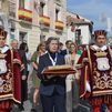 La partida de bautismo de Cervantes procesiona por Alcalá de Henares