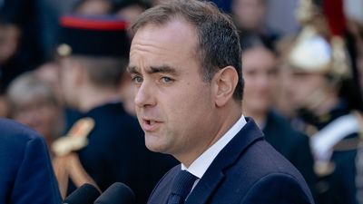 Macron vuelve a nombrar a Lecornu como primer ministro