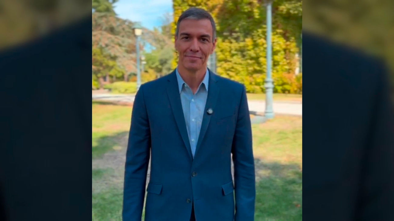 Sánchez dice  sentir "orgullo de ser español" en un vídeo, sin la enseña de España