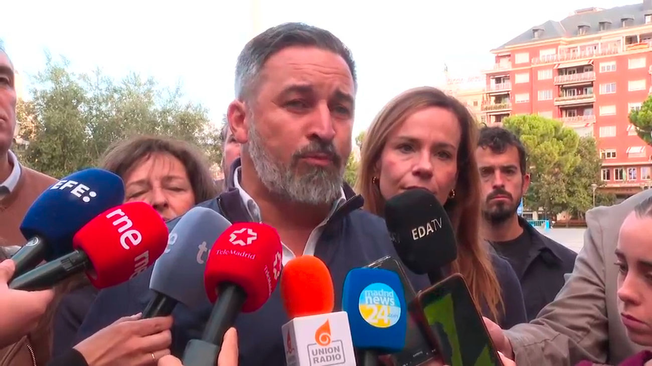 Abascal justifica su ausencia en el desfile militar en no "fingir normalidad" con un Gobierno "corrupto"