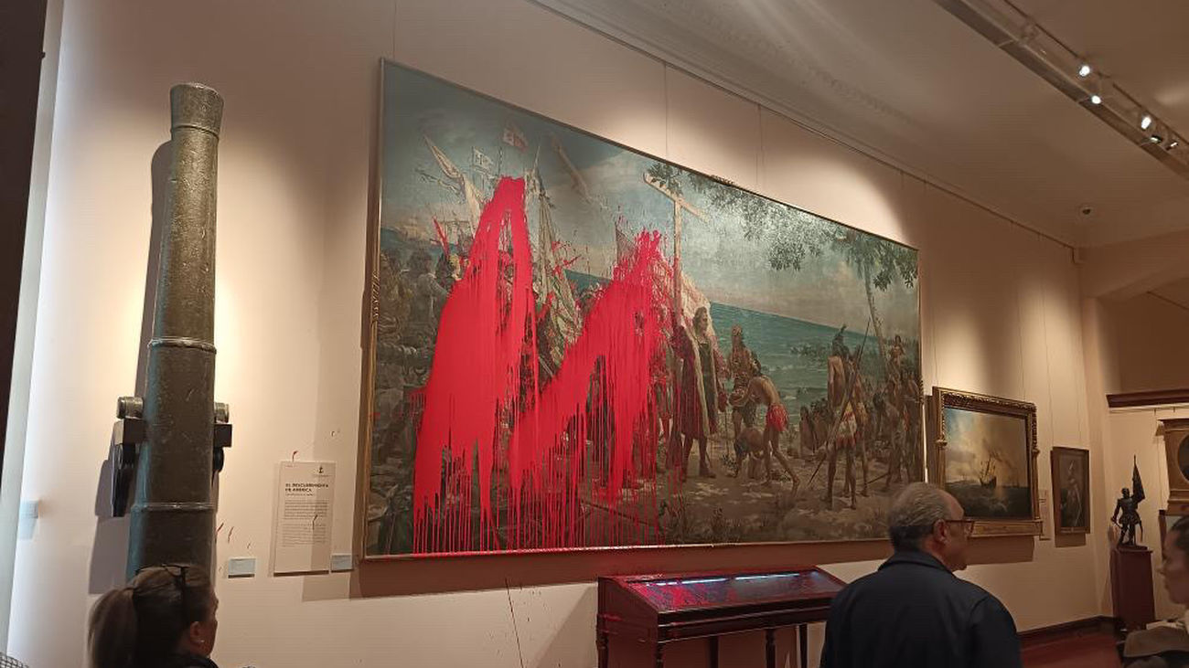 Cuadro de Colón en el Museo Naval de Madrid atacado con pintura