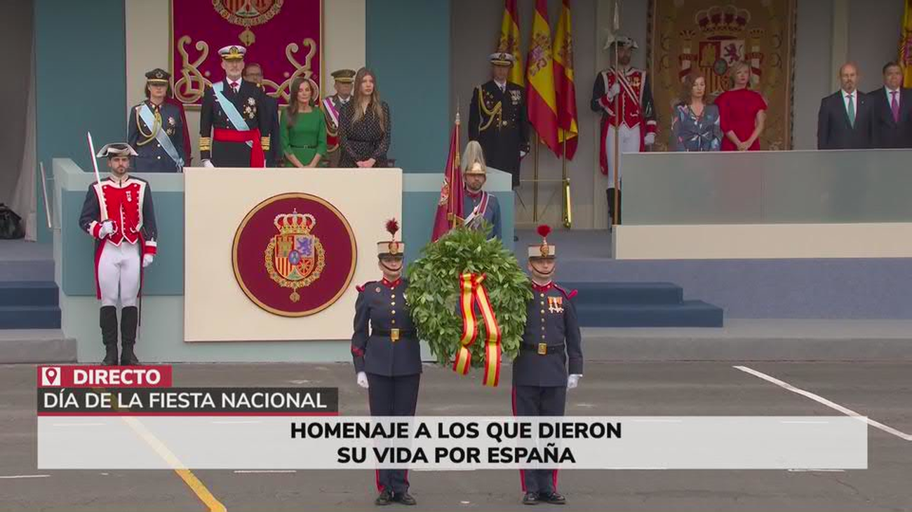 Izado de la bandera y emotivo homenaje a los caídos : "La muerte no el final"