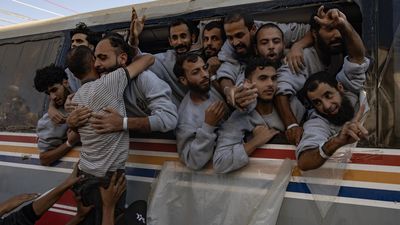 Israel libera a 1.969 detenidos palestinos, incluido al criminal que violó y asesinó a un adolescente en 1989