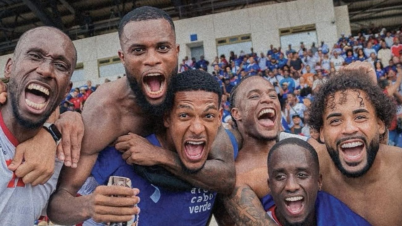 Jugadores de Cabo Verde celebran la clasificación