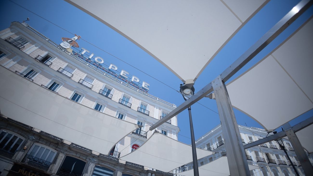 Toldos instalados por el Ayuntamiento de Madrid en la Puerta del Sol